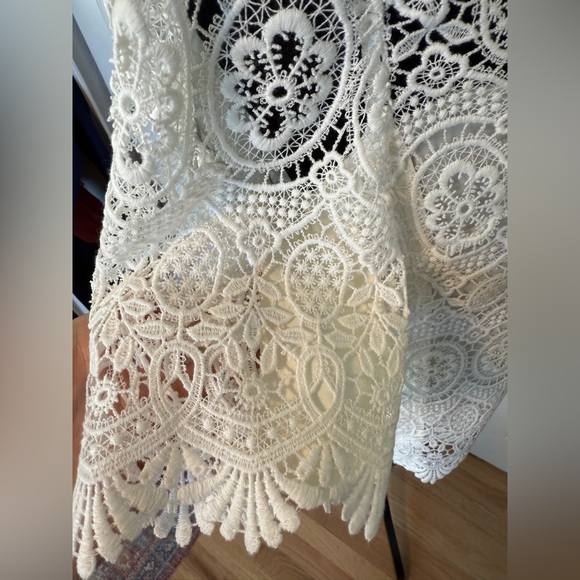 Elie Tahari Elegant White Lace Women's Top - Picture 7 of 11